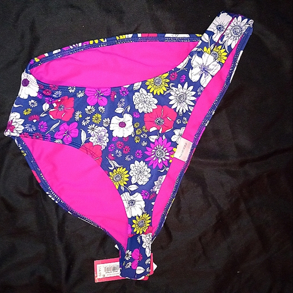 👙2/$15 Ladies Swim Bottoms